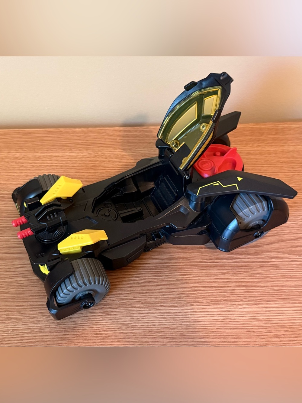 Black and Yellow Kids' Toy Batmobile-Style Vehicle with Opening Canopy